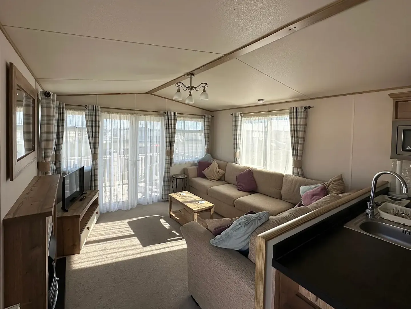 Caravan image